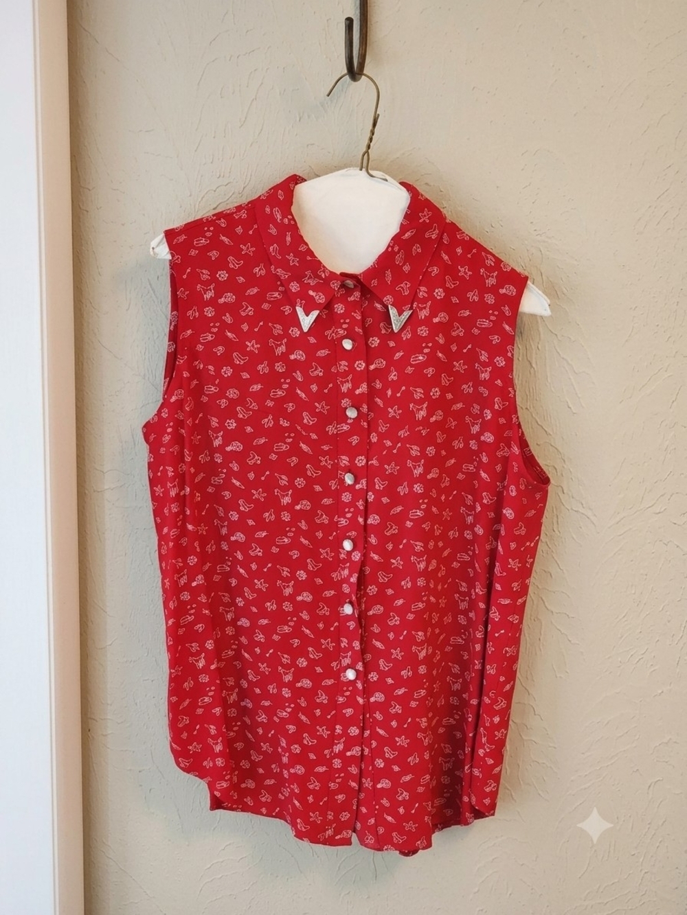 Vintage DESERT WEST Sleeveless Red Pearl  Button Blouse Silver Collar Tips Large - Picture 5 of 11